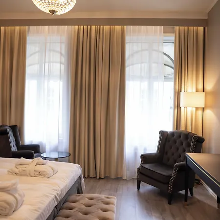 Hotel Grand