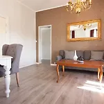 Grand 4*