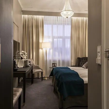 Clarion Collection Grand,